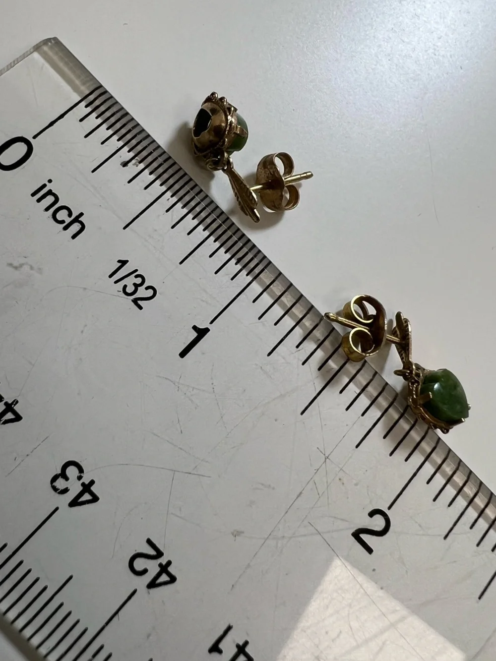 Vintage 14k Gold Heart Jade Drop Earrings